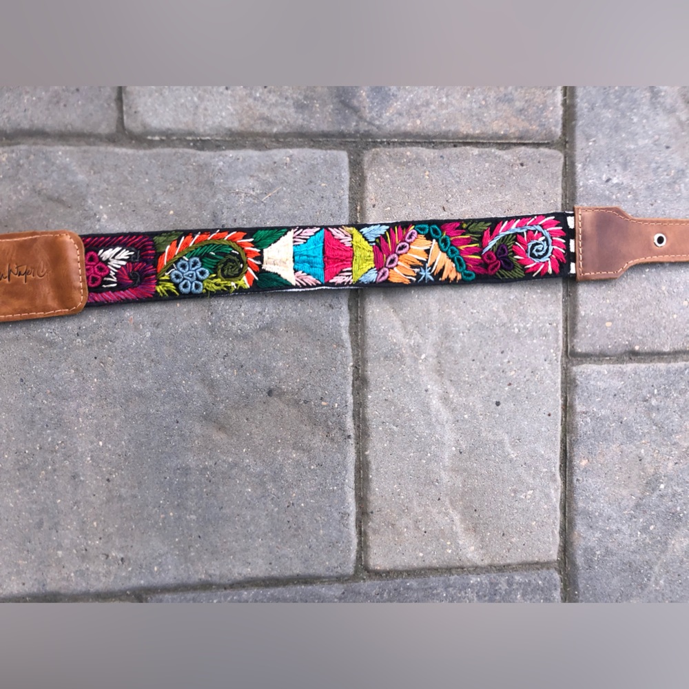 Gorgeous Crossbody Strap - Picture 12 of 14